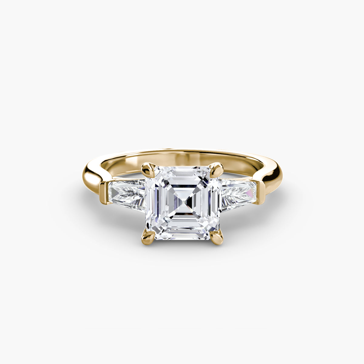 Solitaire Ring with tapered Baguettes