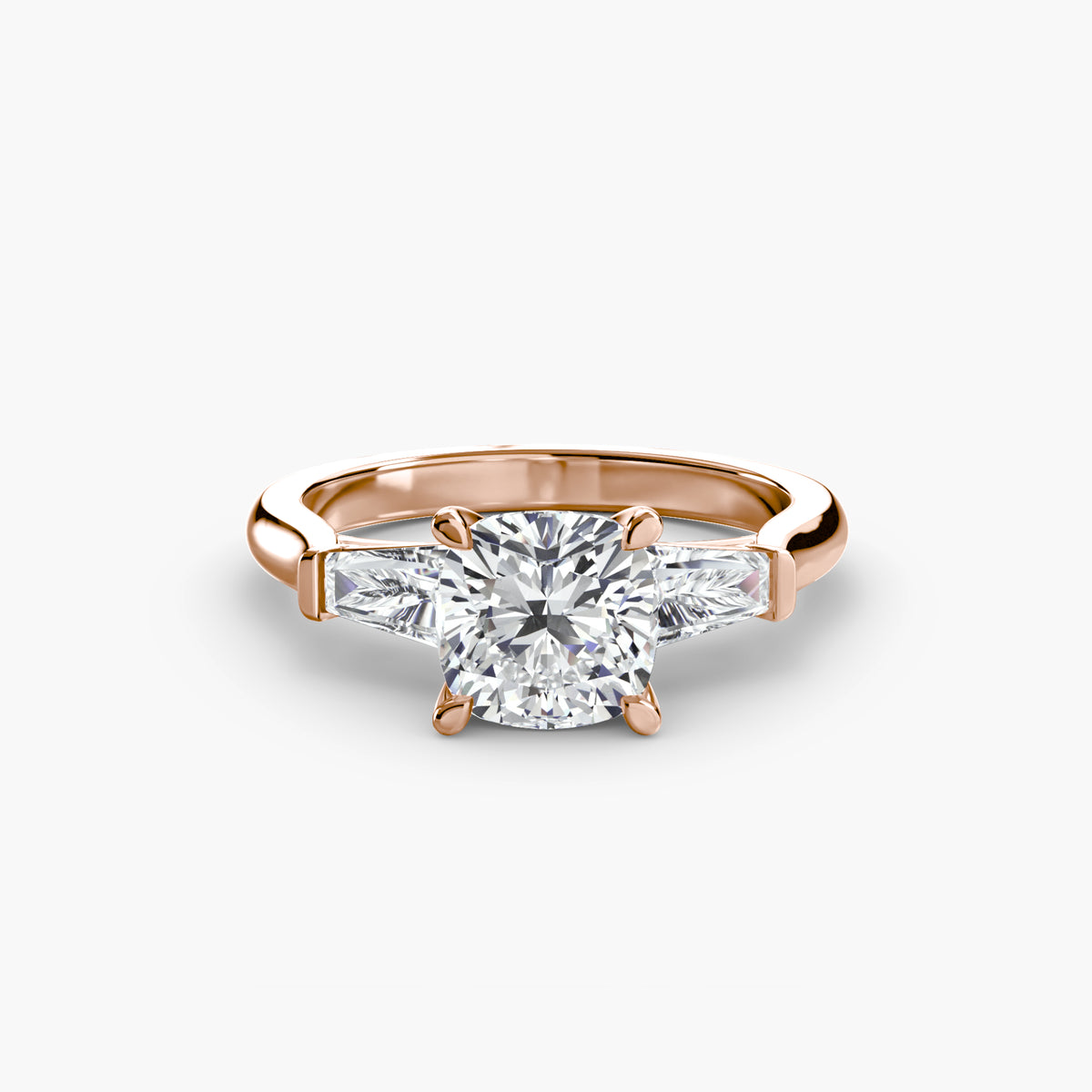 Solitaire Ring with tapered Baguettes