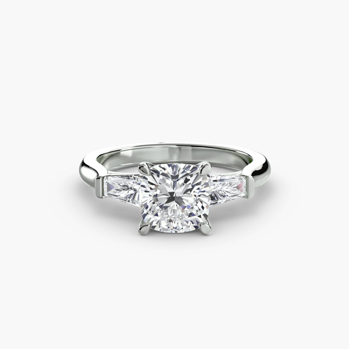 Solitaire Ring with tapered Baguettes