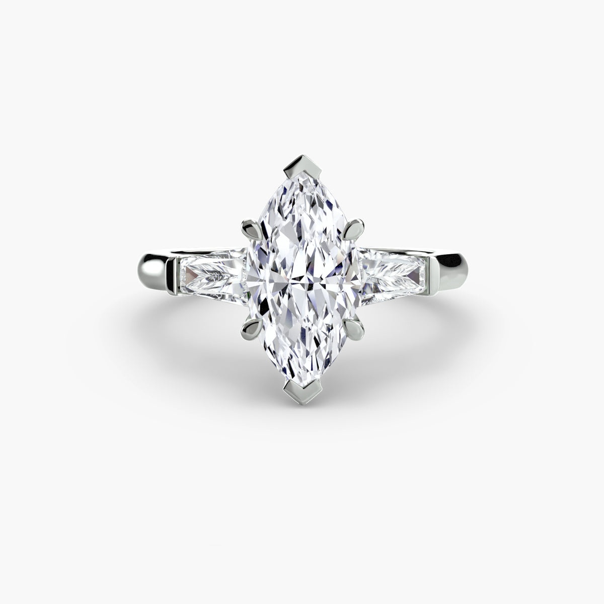 Solitaire Ring with tapered Baguettes