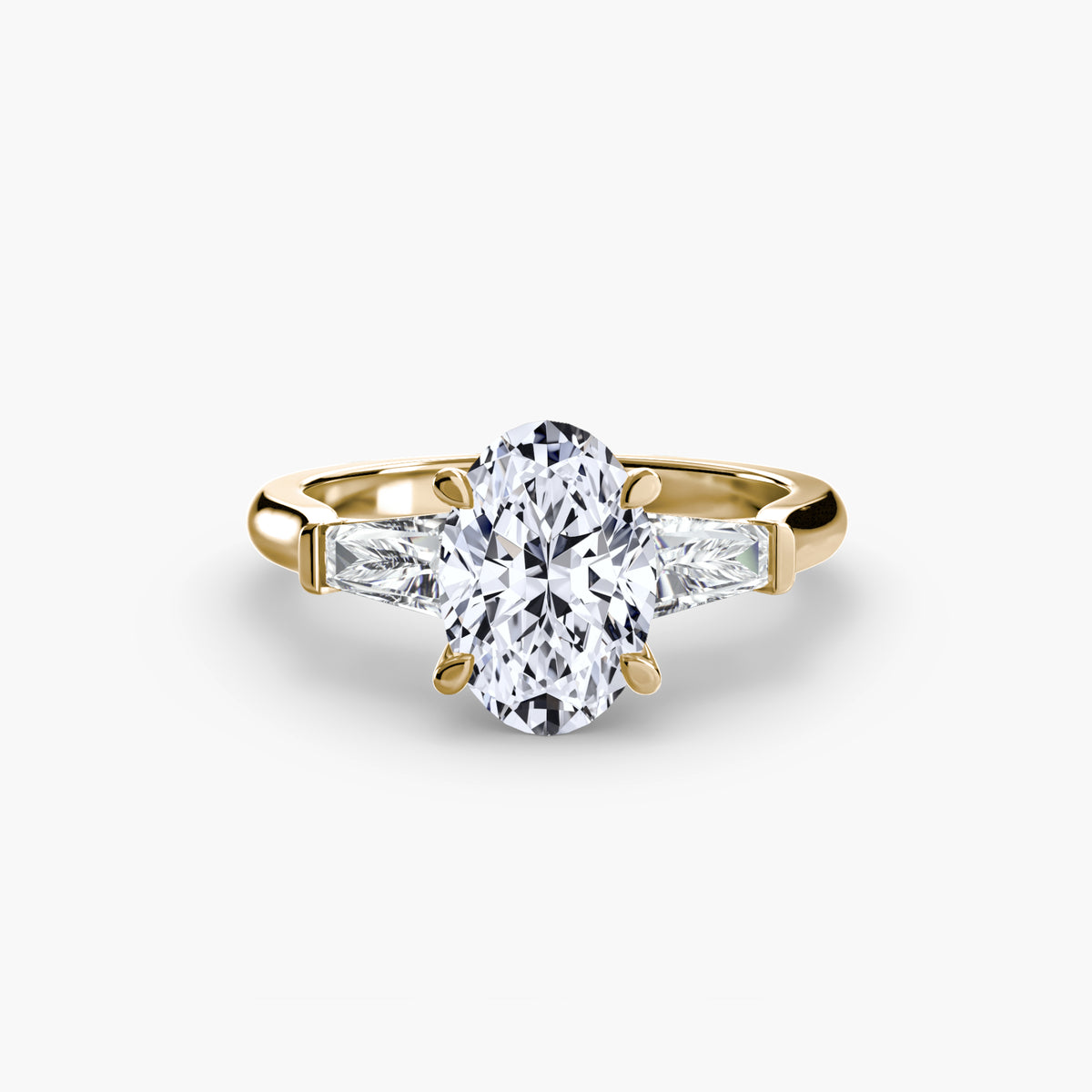 Solitaire Ring with tapered Baguettes