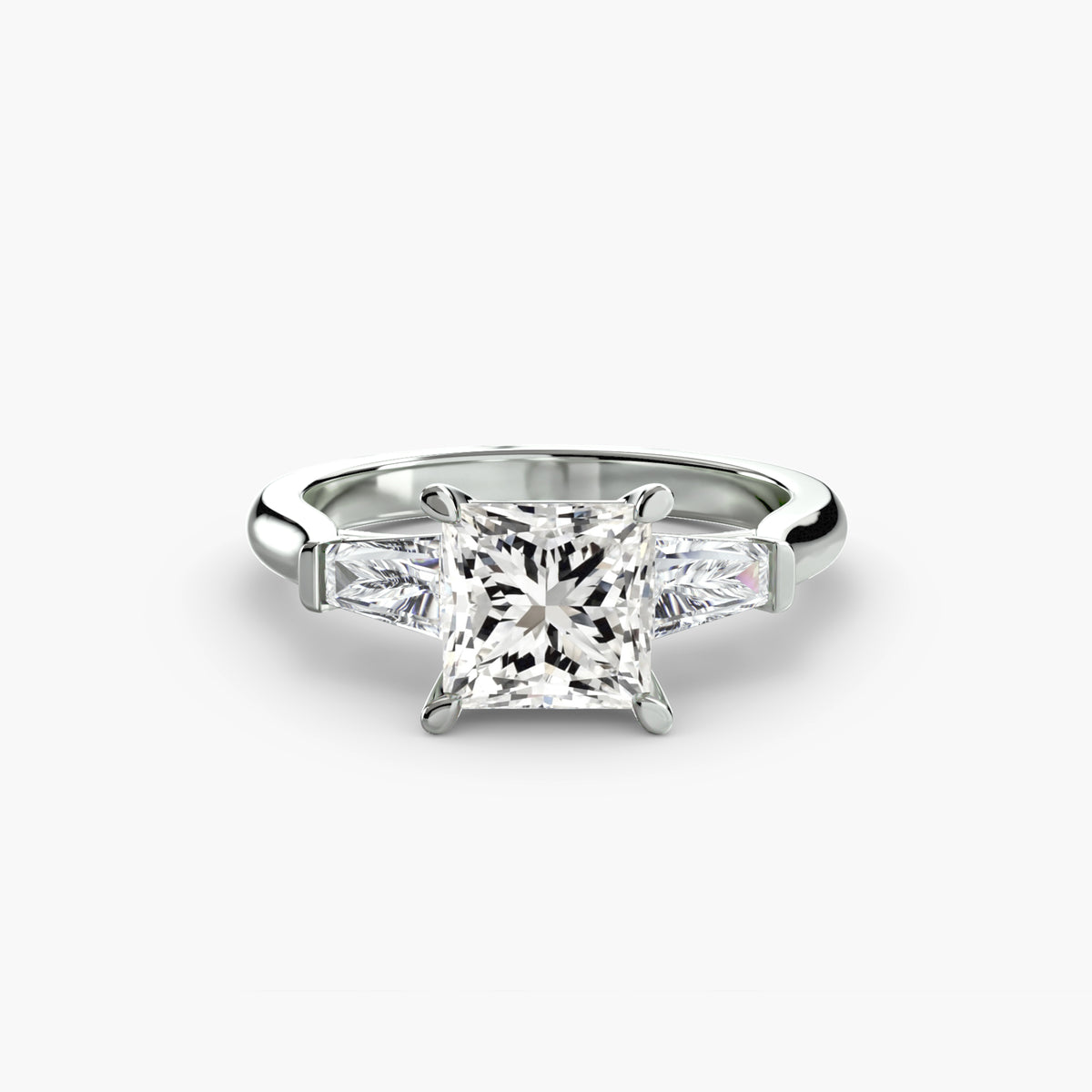 Solitaire Ring with tapered Baguettes