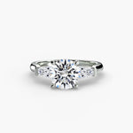 Solitaire Ring with tapered Baguettes