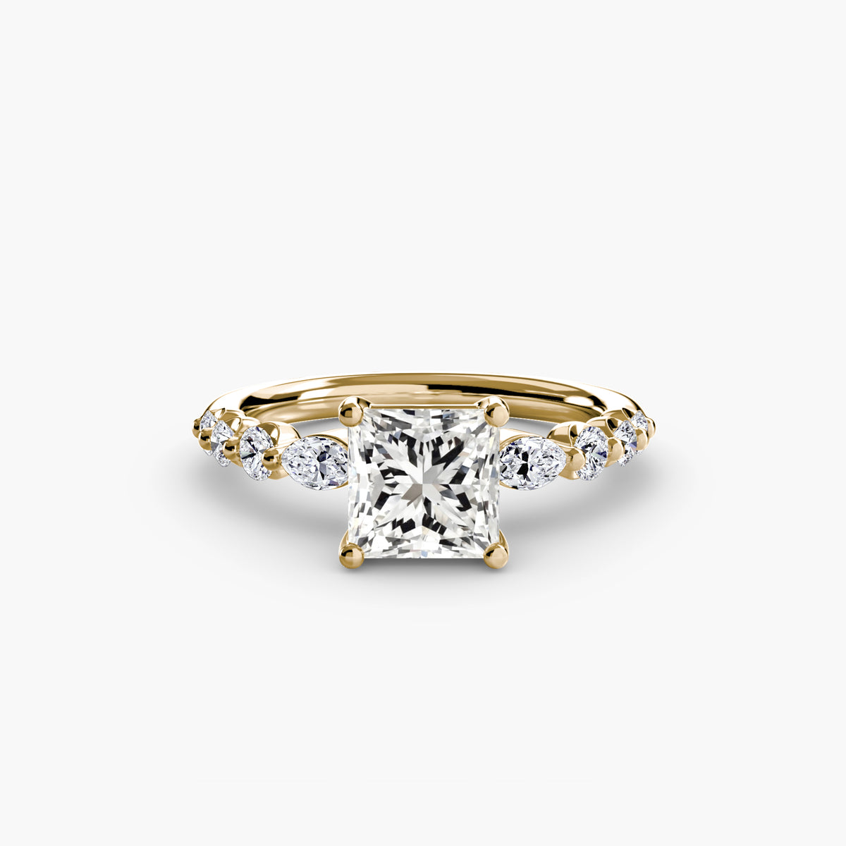 Solitaire ring with fancy sides