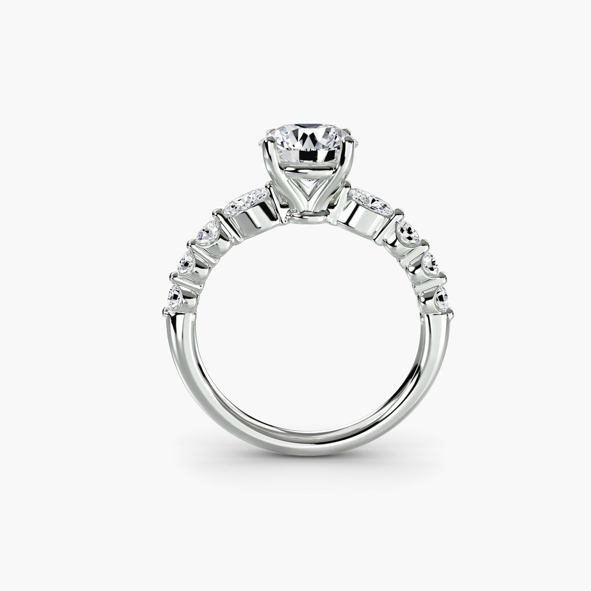 Solitaire ring with fancy sides