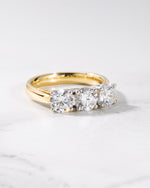 3 Stone 18ct Diamond Ring Natural 2.25ct