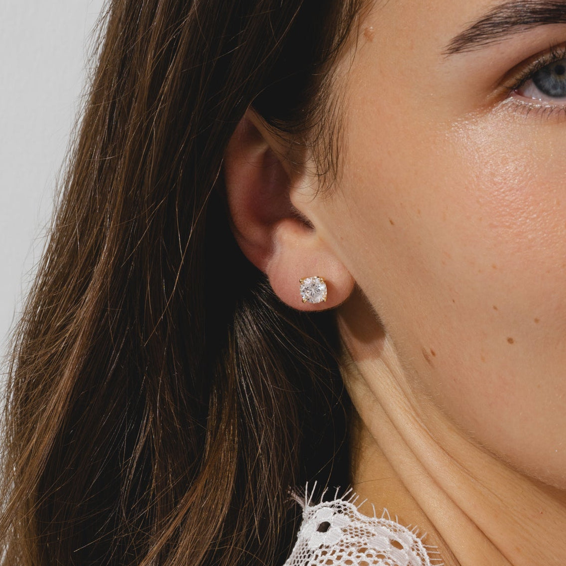18ct Gold 2ct lab diamond earrings