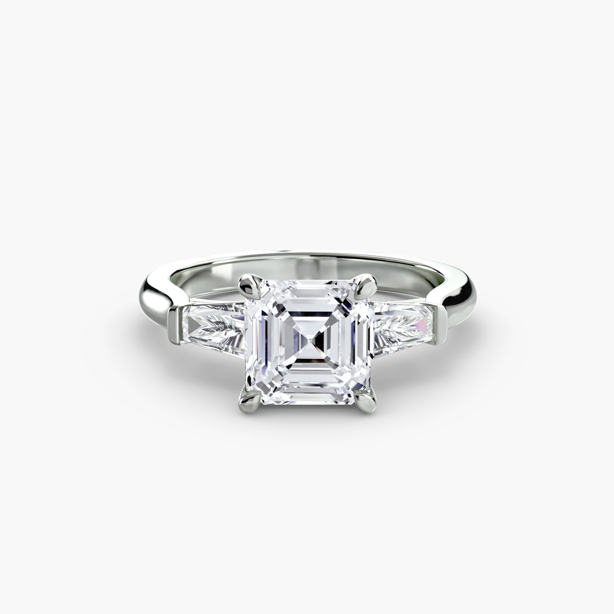 Solitaire Ring with tapered Baguettes