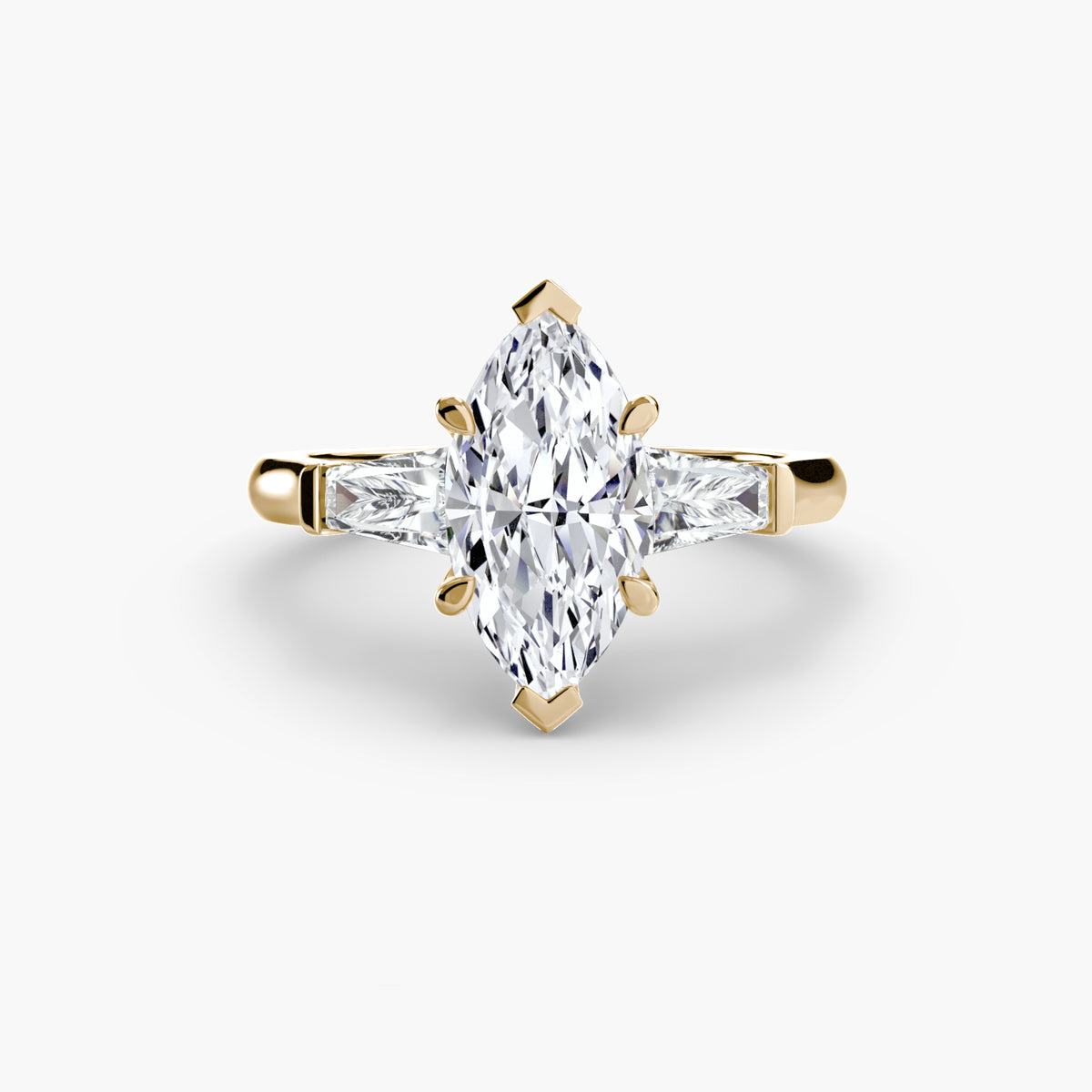 Solitaire Ring with tapered Baguettes