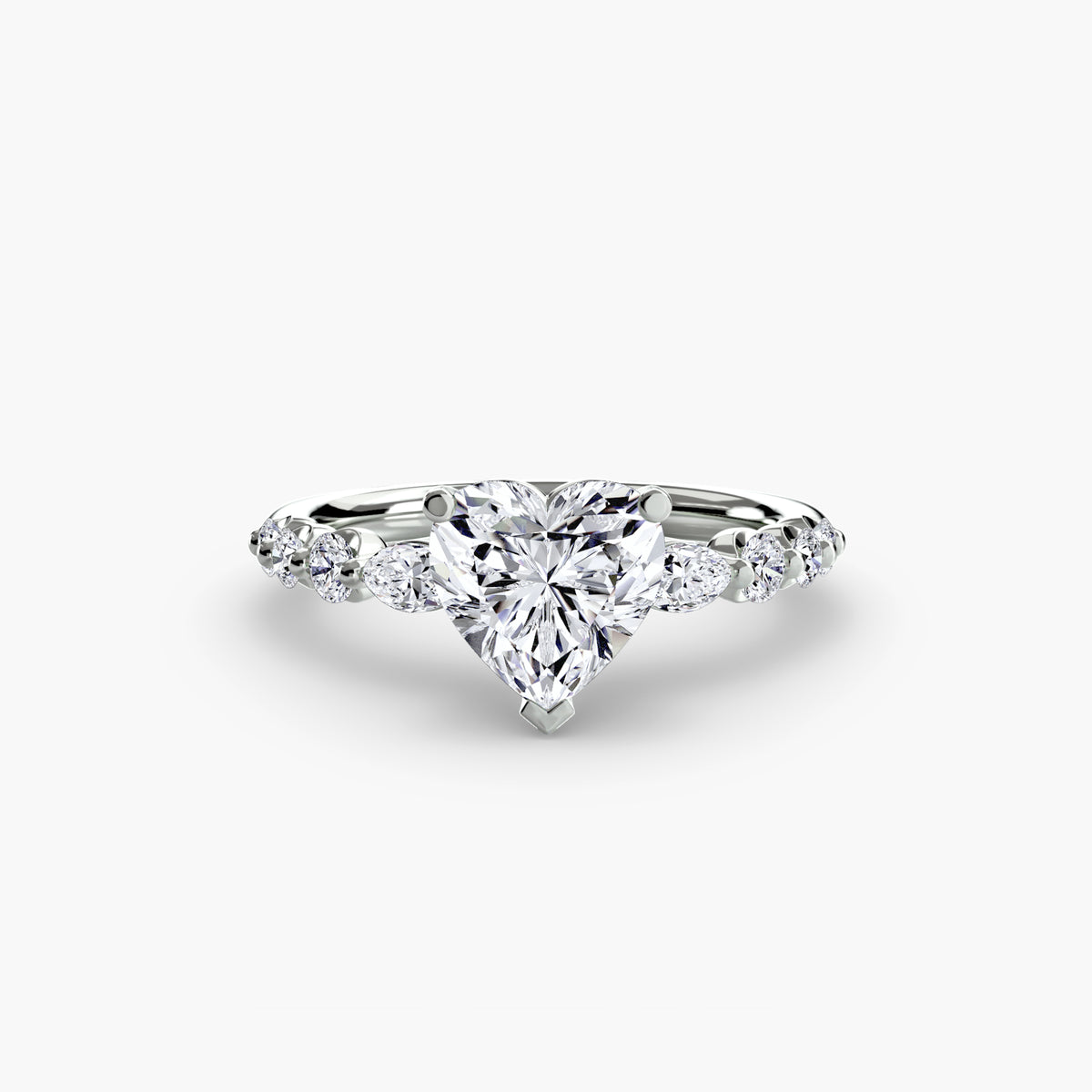 Solitaire ring with fancy sides