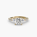Solitaire ring with fancy sides